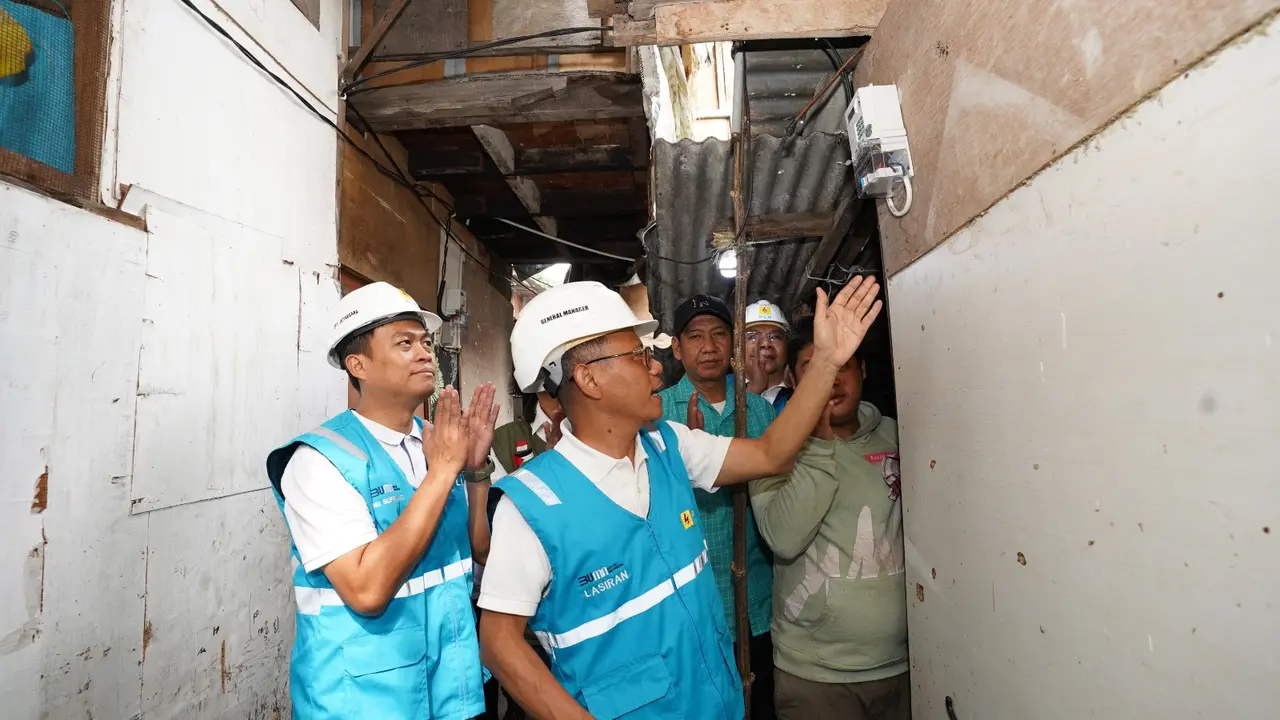 PLN Unit Induk Distribusi (UID) Jakarta Raya kembali menyalakan harapan bagi masyarakat kurang mampu melalui program Light Up The Dream. (Foto: PLN)