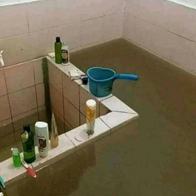 6 Desain Bak Mandi Tak Biasa Ini Nyeleneh, Bikin Geleng Kepala