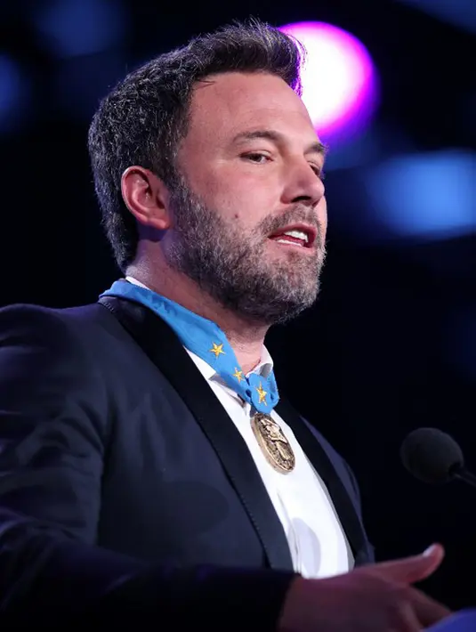 “Jenn merasa kebiasaan Ben minum (alkohol) adalah masalah Lindsay saat ini,” ucap sumber. “Tentu saja, Jenn khawatir dengaan kesehatan Ben karena dia tetap ayah dari anak-anaknya,” tambah sumber. (AFP/Adam Bettcher)