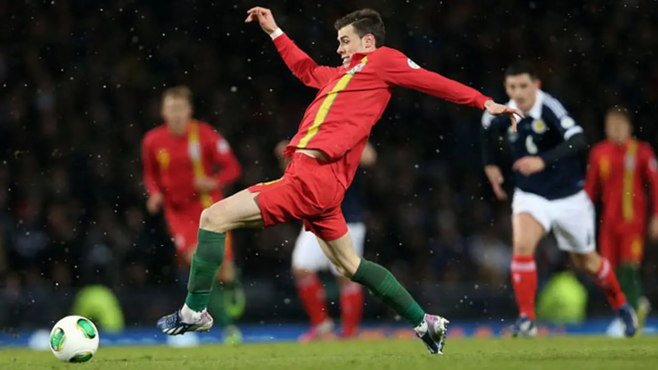 gareth-bale-131203a.jpg