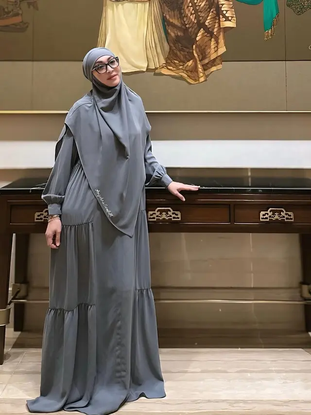 Model Gamis Pilihan Angelina Sondakh/Foto via Instagram @angelinasondakh09