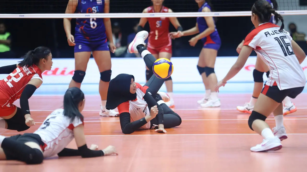 Timnas Voli Putri Indonesia U-21 menghadapi Thailand