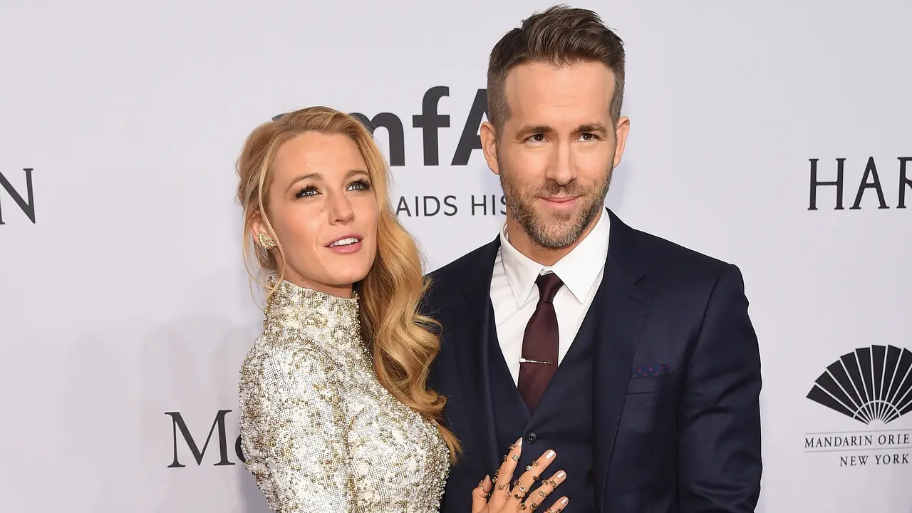 [Bintang] Selamat! Blake Lively Hamil Anak Kedua dengan Suami Ryan Reynolds