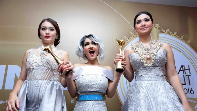 [Bintang] Julia Perez ft D'Perez