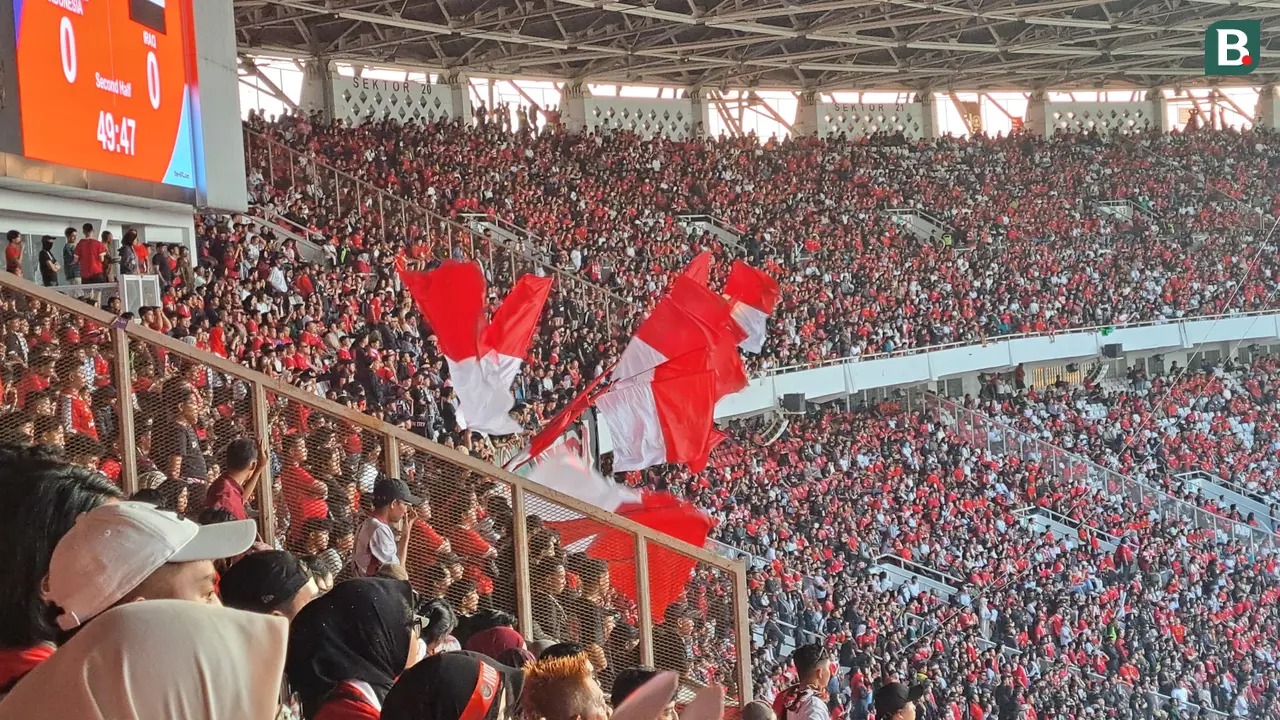 FOTO Suporter Timnas Indonesia di SUGBK