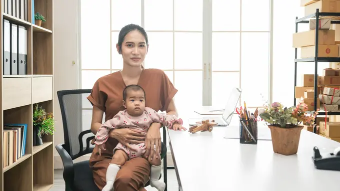 ibu kerja dari rumah