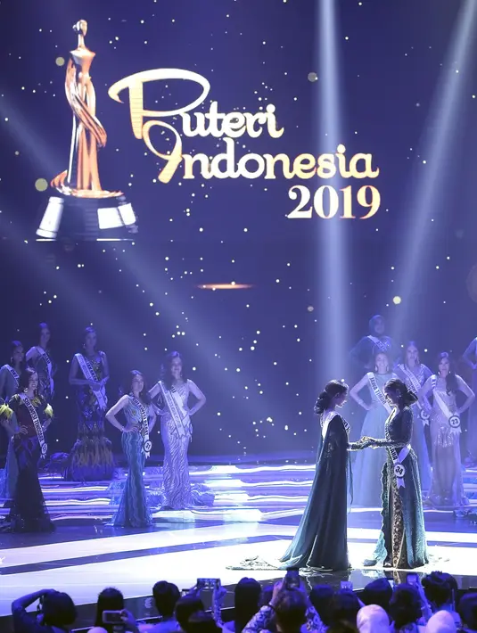Frederika Alexis Cull -Puteri Indonesia 2019