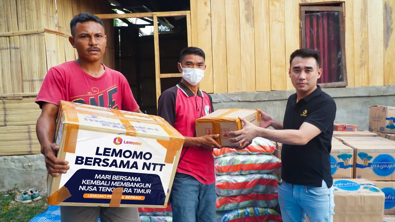 Menembus Wilayah Terdampak Gempa NTT, Tim Lemomo Jadi Salah Satu yang Pertama Salurkan Bantuan ke Pota
