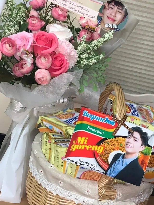 Park Bo Gum dapat kiriman food truck dari penggemar Indonesia. (Foto: Instagram Stories/bogummy)