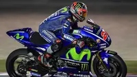 Pebalap Yamaha, Maverick Vinales, mengukir waktu lap tercepat pada hari kedua tes pramusim MotoGP di Sirkuit, Losail Qatar, Sabtu (11/3/2017) malam waktu setempat. (Twitter/Maverickmack25)