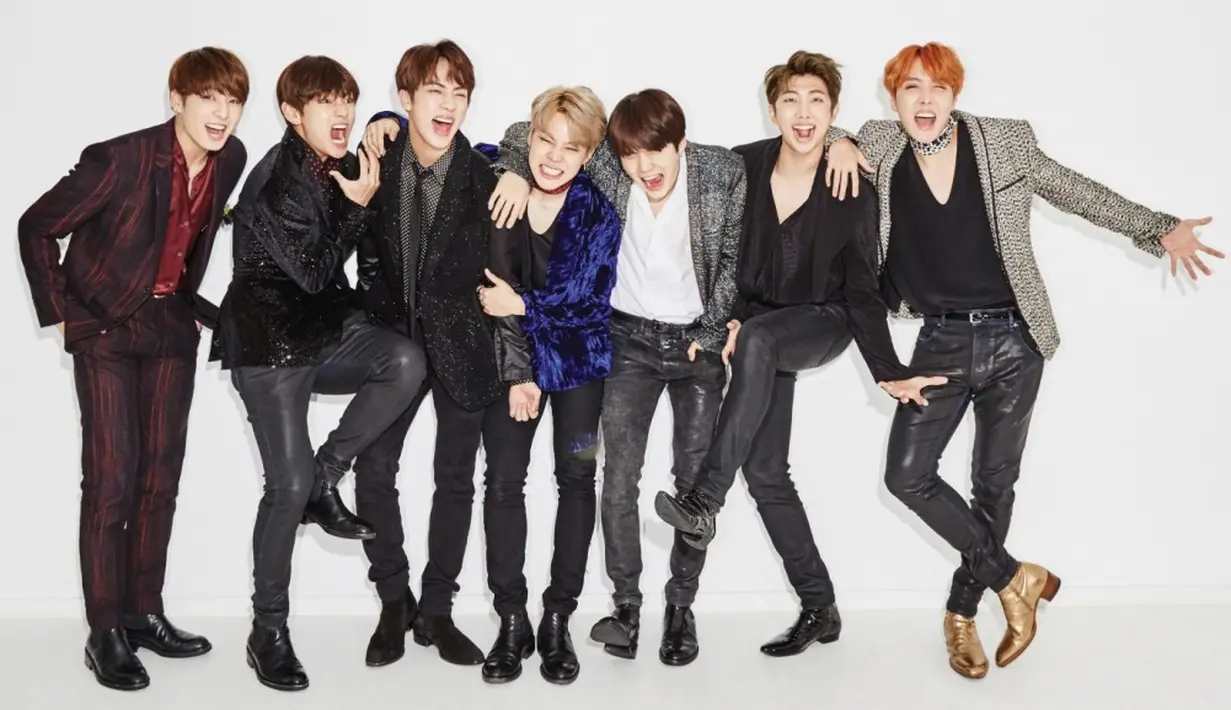 "3 hari setelah? Pestanya sudah selesai," kicau akun Butterfinger. "Setidaknya kami diundang," balas akun Snickers. (Foto: Soompi.com)