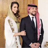 Penampilan Elegan Tunangan Putra Mahkota Yordania, credit: @queenrania