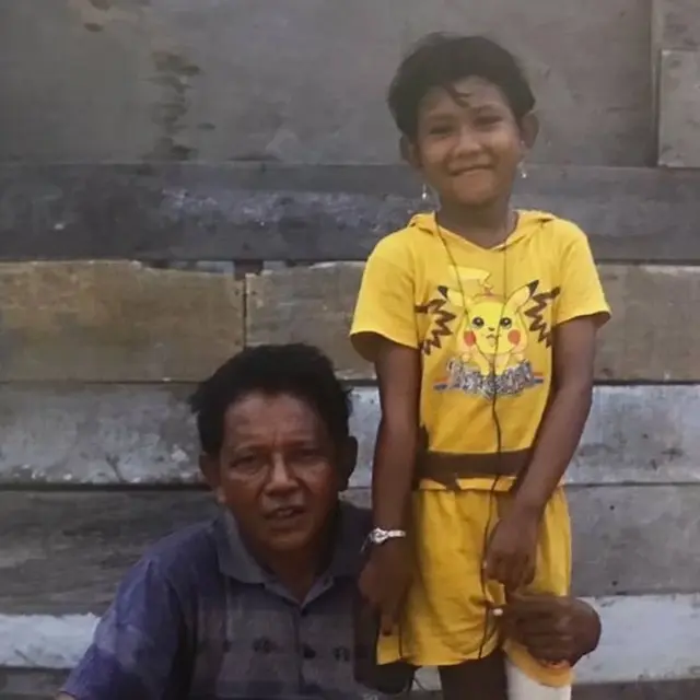 6 Potret Masa Kecil Delisa Korban Tsunami Aceh 2004, Kenang Belajar Jalan Pakai Tongkat