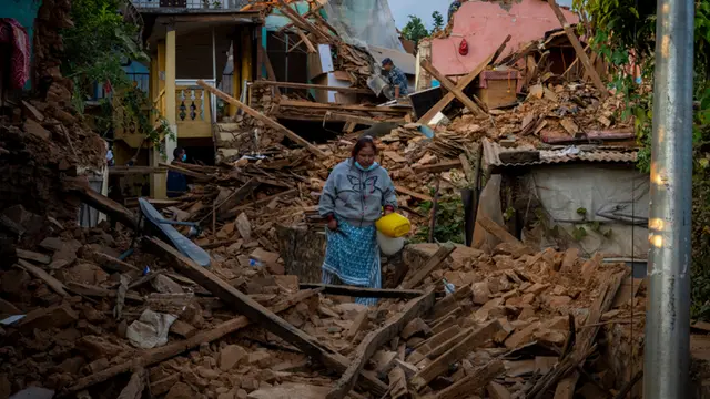 Gempa Nepal