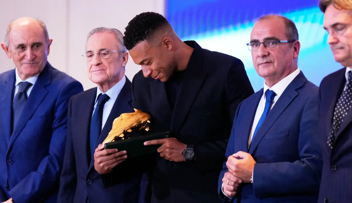 Penghargaan ini menegaskan status Kylian Mbappe sebagai salah satu striker paling tajam di Eropa dan menjadi inspirasi bagi Real Madrid untuk meraih kesuksesan di musim 2025/2026. (AP Photo/Manu Fernandez)