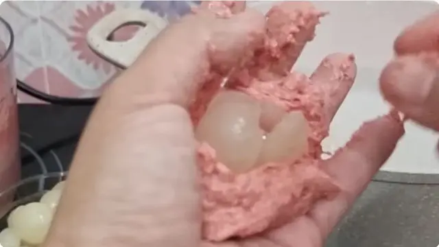 6 Potret Bakso Isi Buah Ini Bikin Heran, Ada yang Pakai Durian