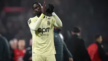Gelandang Monaco asal Prancis #08, Paul Pogba, memberi isyarat di akhir pertandingan Liga 1 Prancis antara Stade Rennais FC dan AS Monaco di stadion Roazhon Park di Rennes, Prancis barat, pada 22 November 2025. (Lou BENOIST/AFP)