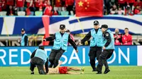 China vs Jepang 1-3, Suporter Tuan Rumah Bikin Ulah: Cemooh Lagu Kebangsaan, Masuk Lapangan, Main Laser, Pemain Lawan sampai Geleng-Geleng