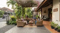 8 Area Lounge Multifungsi yang Bisa Berubah Menjadi Tempat Parkir, Ide Hemat Ruang untuk Rumah Modern