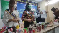 Sampel kosmetik ilegal atau kosmetik tanpa izin edar sitaan BBPOM Pekanbaru dari sejumlah wilayah di Riau. (Liputan6.com/M Syukur)