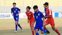 Timnas Thailand U-16 menaklukkan Singapura 3-1 dalam matchday ketiga Grup B Piala AFF U-16, di Stadion Gelora Joko Samudro, Jumat (3/8/2018). (Bola.com/Zaidan Nazarul)