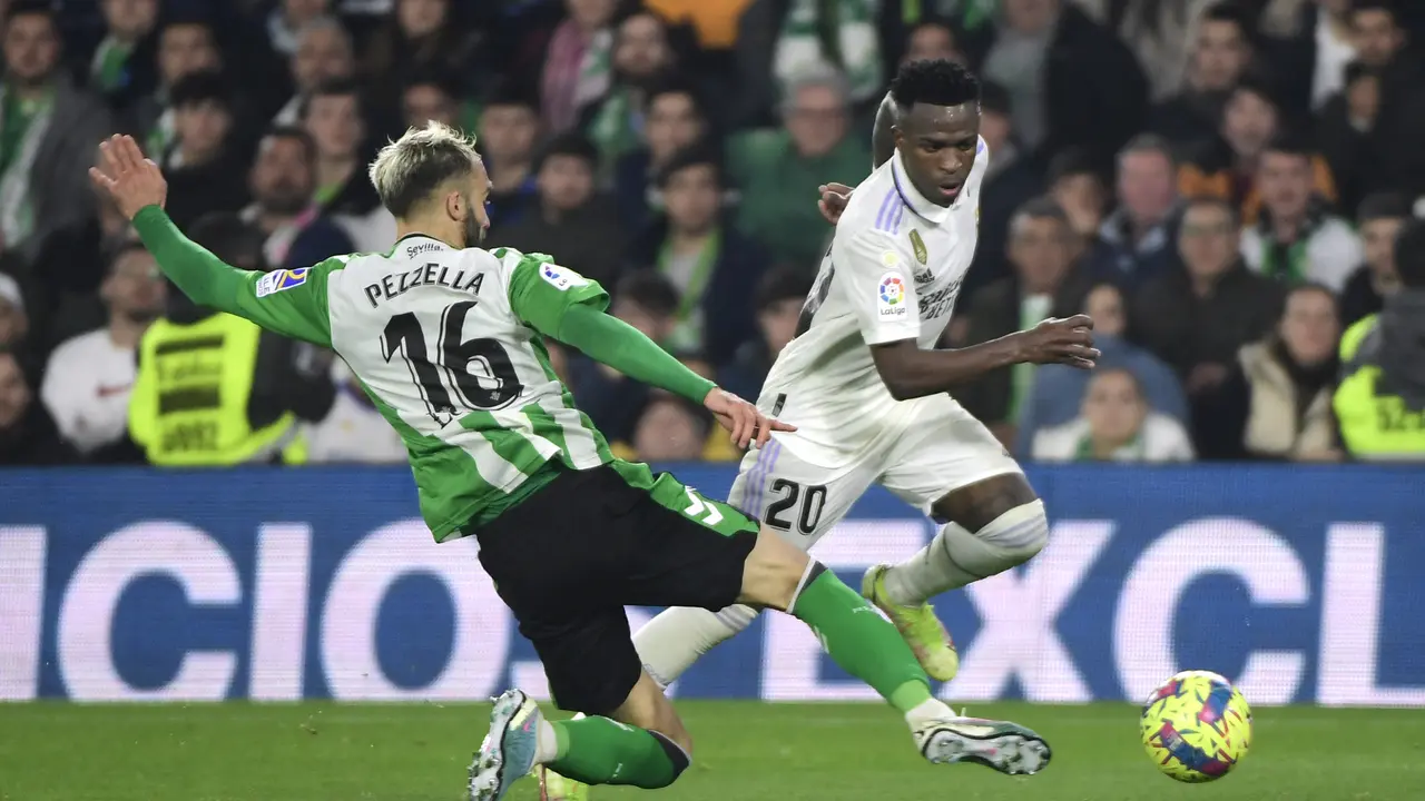 Gol Benzema Dianulir VAR, Real Madrid Ditahan Imbang Real Betis