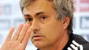 Pelatih Real Madrid Jose Mourinho memberi keterangan pers usai latihan di Madrid, 29 April 2011. AFP PHOTO/DANI POZO
