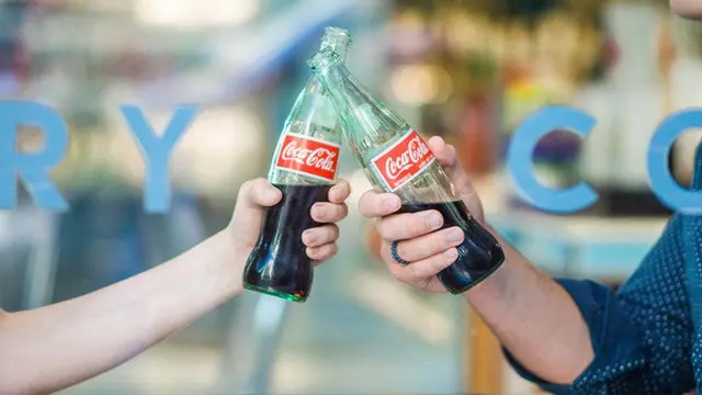 (Foto: Ilustrasi Coca Cola. Dok Unsplash/Bradley Pisney)