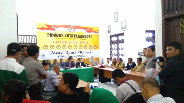 Kontestan Pilkada Pekanbaru bertambah setelah Panitia Pengawas Pemilu (Panwaslu) memutuskan pasangan Dastrayani Bibra - Said Usman Abdullah berhak maju pada 17 Februari 2017.