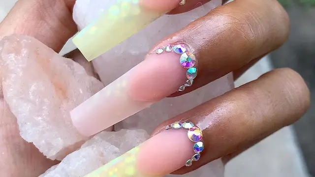 [Fimela] Sea Glass Nail Art