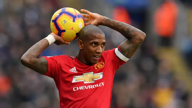 Ashley Young Resmi Gabung Inter Milan