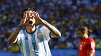 Selebrasi Angel Di Maria saat memastikan kemenangan Argentina atas Swiss 1-0 di laga 16 besar Piala Dunia 2014 di Stadion Corinthians, Sao Paulo, (1/7/2014). (REUTERS/Ivan Alvarado)