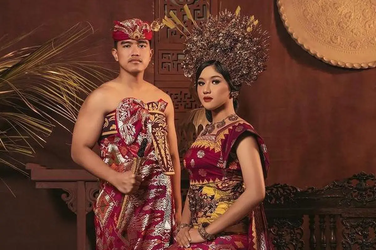 6 Potret Kaesang Pangarep dan Erina Gudono Kenakan Busana Adat Bali di Foto Prewedding Terbaru
