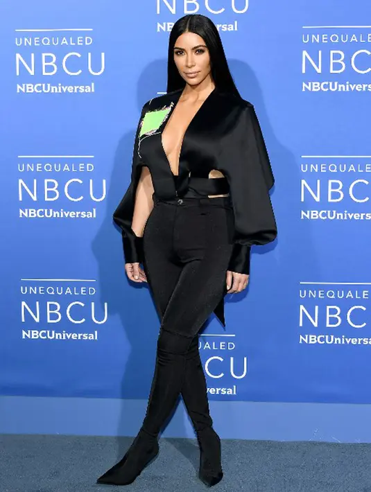 “Aku sangat kesal. Biasanya di keluarga kami, kami sangat dekat. Saling bercerita apapun, tapi tidak seperti ini,” tutur Kim Kardashian. (AFP/Bintang.com)