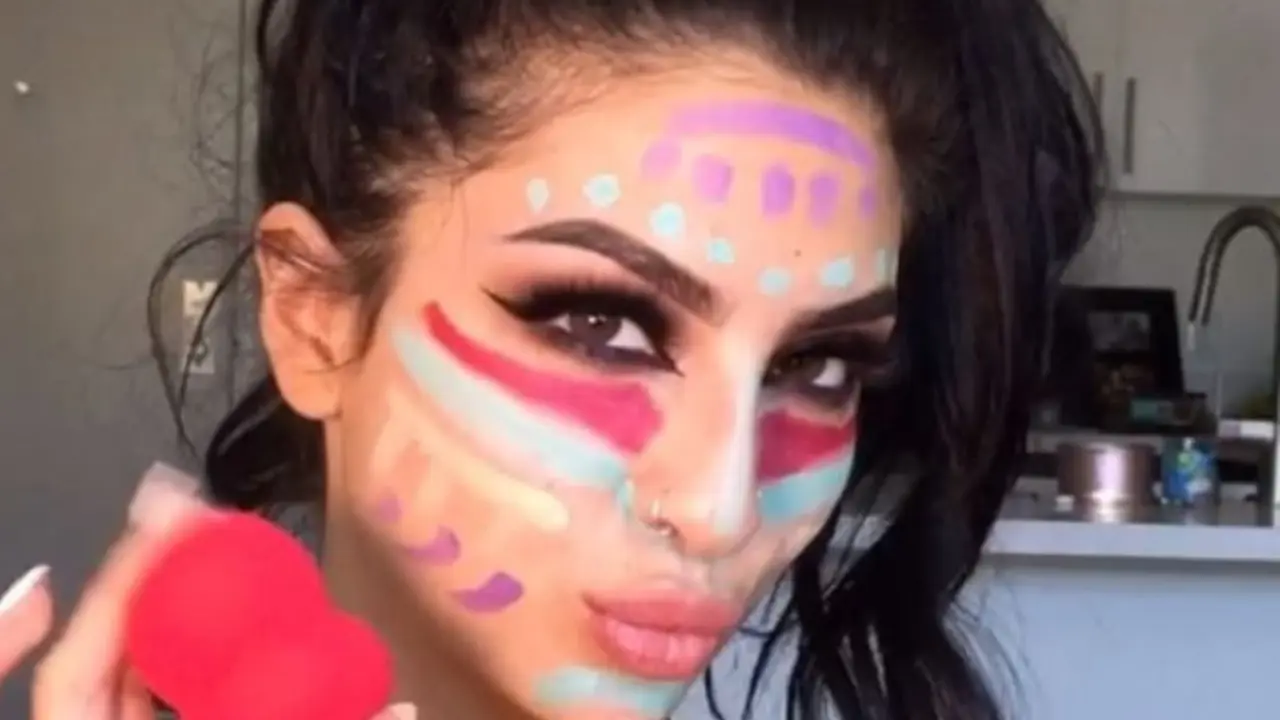 Awalnya Sih Cemong, Tapi Hasil Akhir Makeup Ini Bikin Takjub!