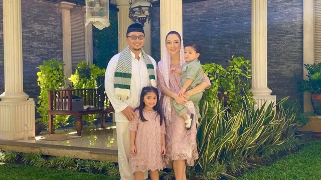 Jadi Juru Bicara Covid-19, Ini 6 Potret Terbaru Reisa Broto Asmoro