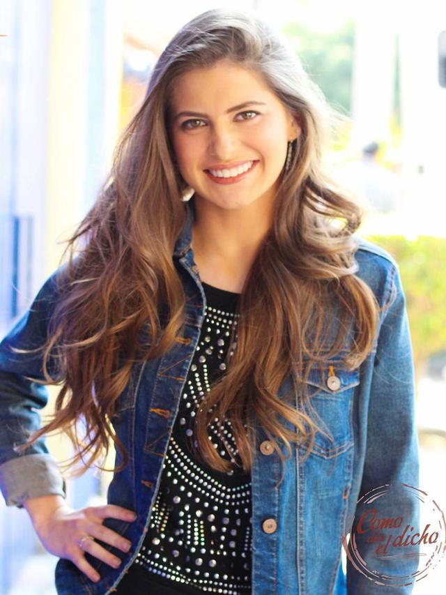 Transformasi Pemeran Dulce Maria di Telenovela Carita de 