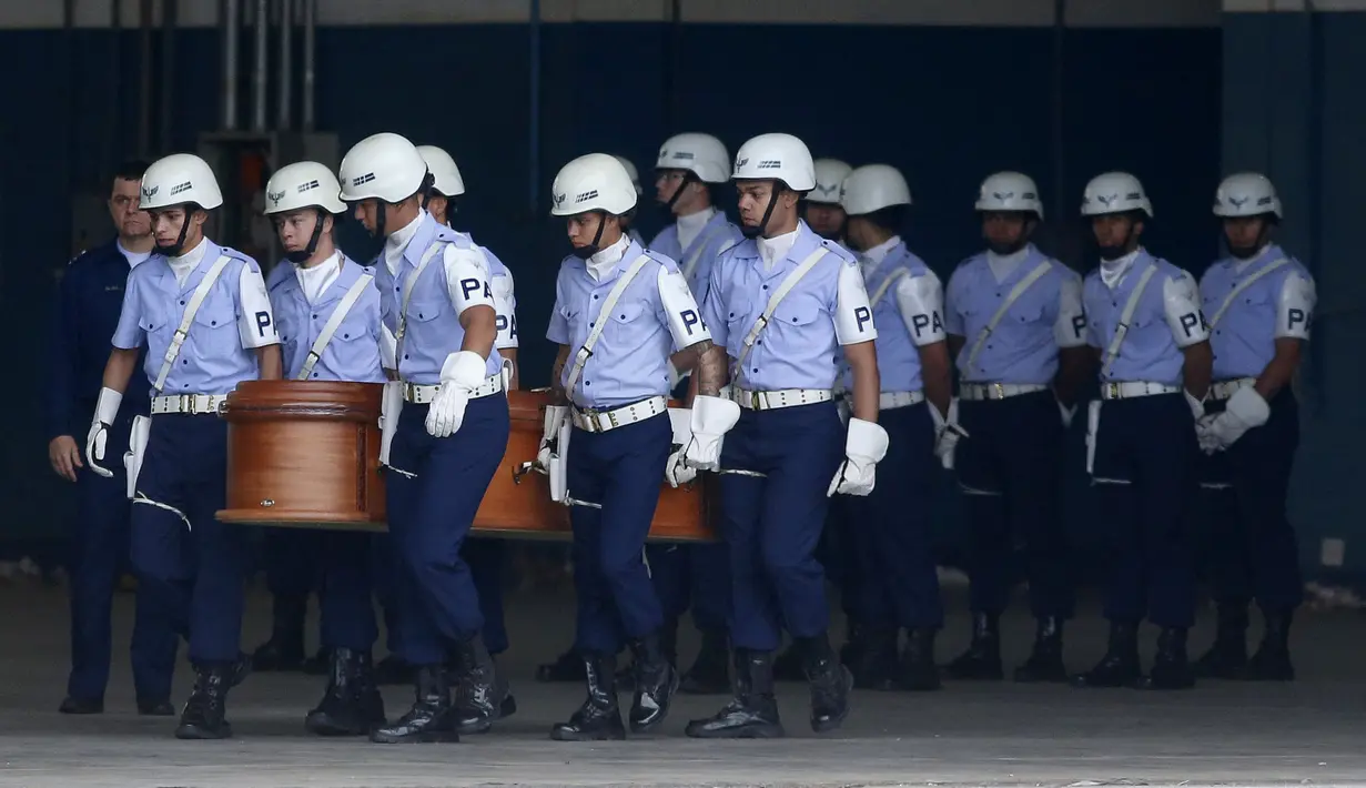 Pihak kamar jenazah mengatakan bahwa sejauh ini mereka telah menyerahkan 17 jasad kepada anggota keluarga beserta sertifikat kematian. (Miguel SCHINCARIOL / AFP)