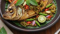Ikan Goreng Saus Pedas (AI)