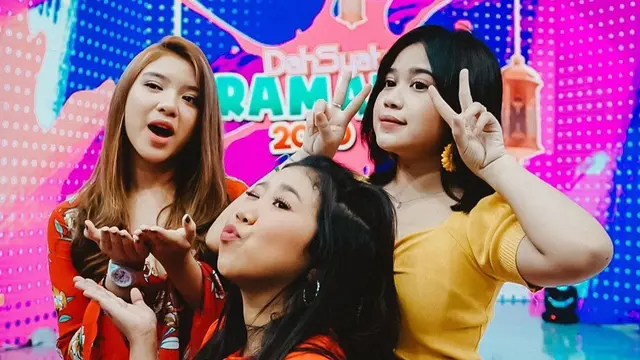 Momen Kompak Brisia Jodie, Kiky Saputri, dan Tiara Andini. (Sumber: Instagram/trio.jkt)