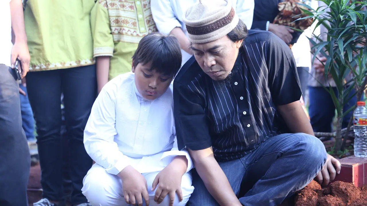 [Bintang] Komeng