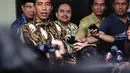 Presiden Jokowi usai mengadakan pertemuan tertutup dengan PP Muhammadiyah di Gedung Dakwah Muhammadiyah, Jakarta, Rabu (24/12/2014). (Liputan6.com/Faizal Fanani)