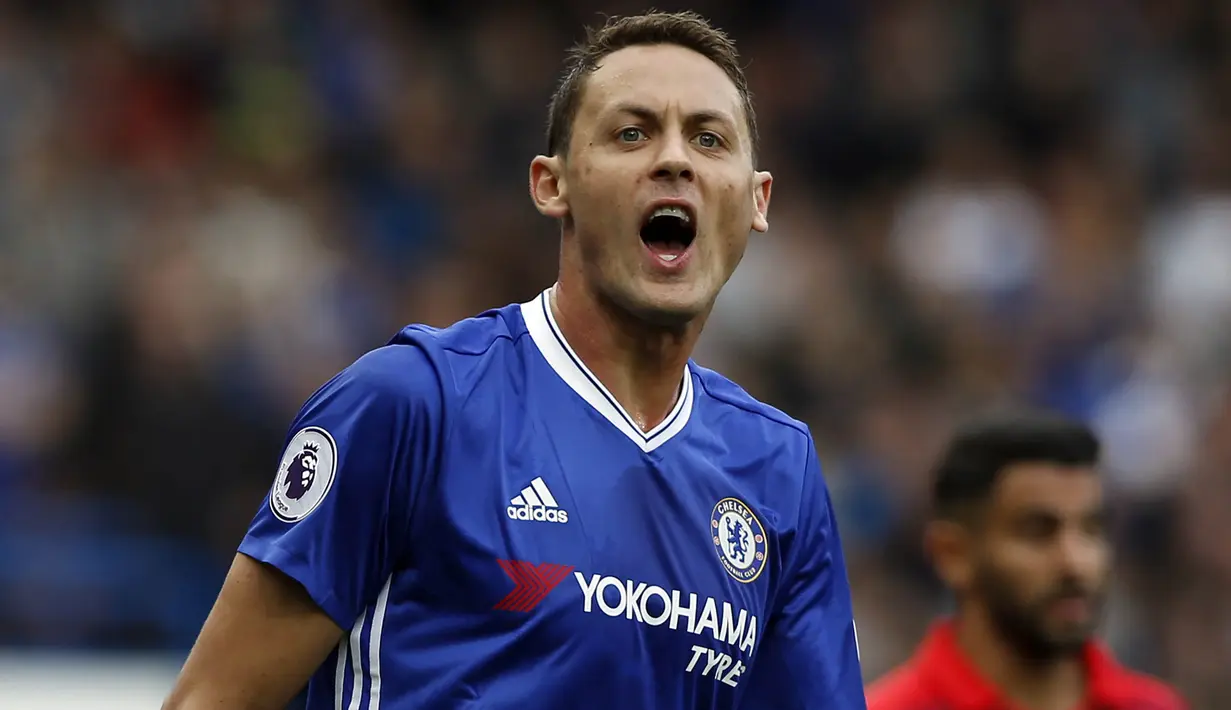 Nemanja Matic diikat Manchester United dengan kontrak berdurasi tiga tahun. (AP/Alastair Grant)