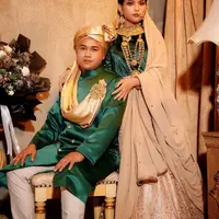 Potret Prewedding Penyanyi Putri Isnari dan Calon Suaminya. [@da4_putri03]