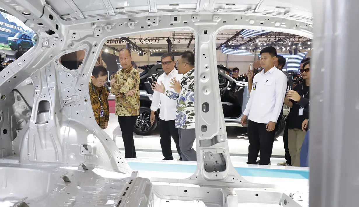 GIIAS tahun 2025 ini mengangkat tema 'Powering the Future'. (merdeka.com/Arie Basuki)
