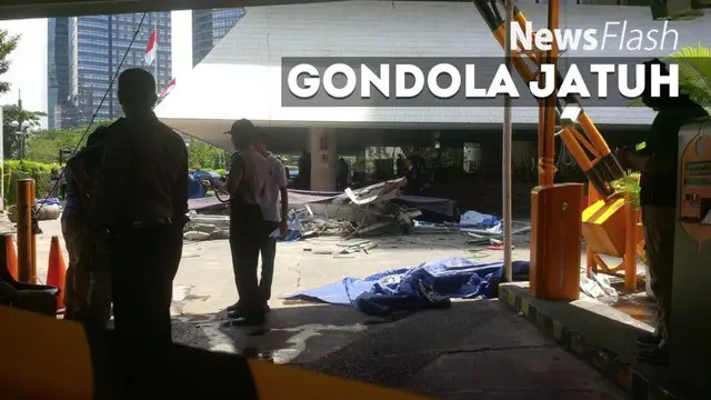 Sebuah gondola terjun bebas dari lantai 23 Gedung Intiland, Jalan Jenderal Sudirman, Jakarta Pusat. Gondola itu hancur berkeping-keping setelah menghantam tanah.