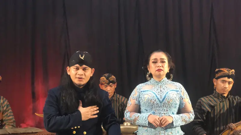 Mbah Mijan mengajak duet Sindy Purbawati