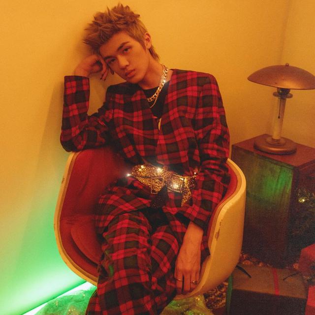 7 Potret Warren Hue, Rapper Asal Indonesia yang Gabung dengan 88Rising