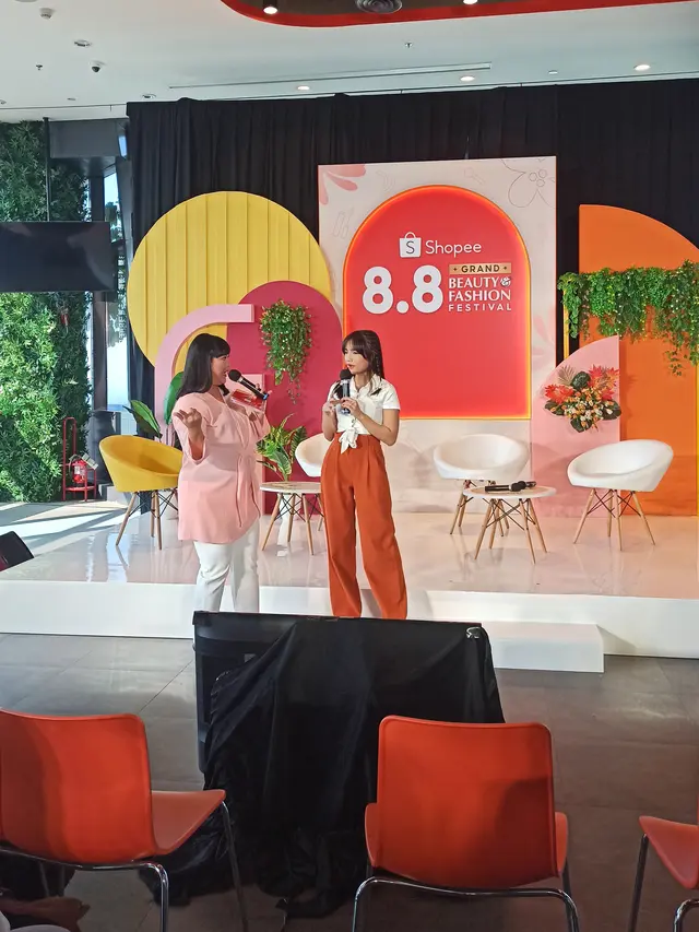 Hadir di Shopee 8.8 Grand Beauty & Fashion Festival, Fuji Utami & Lifni Sanders Ungkap Definisi Cantik Versi Diri Sendiri