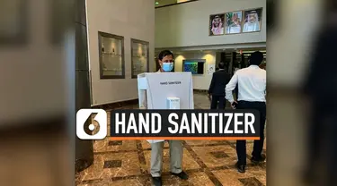 THUMBNAIL HAND SANITIZER